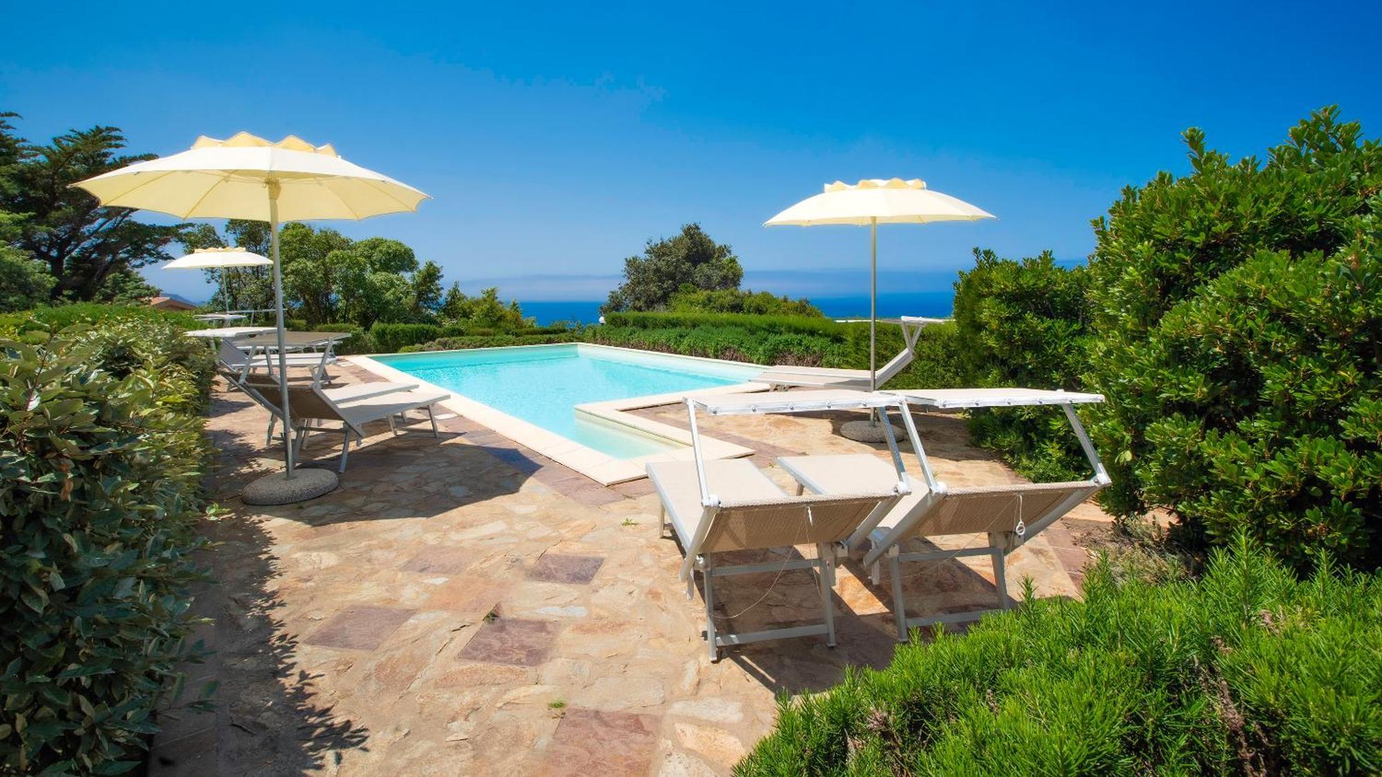 Li Chessi Arancio Lägenhet Costa Paradiso Exteriör bild